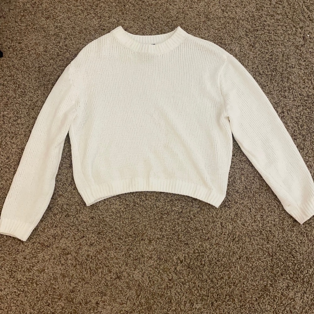 Small H&M white knit sweater